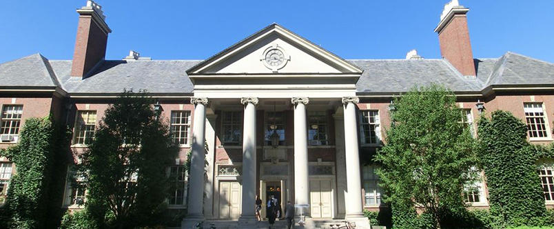 Deerfield Academy(米国・共学)